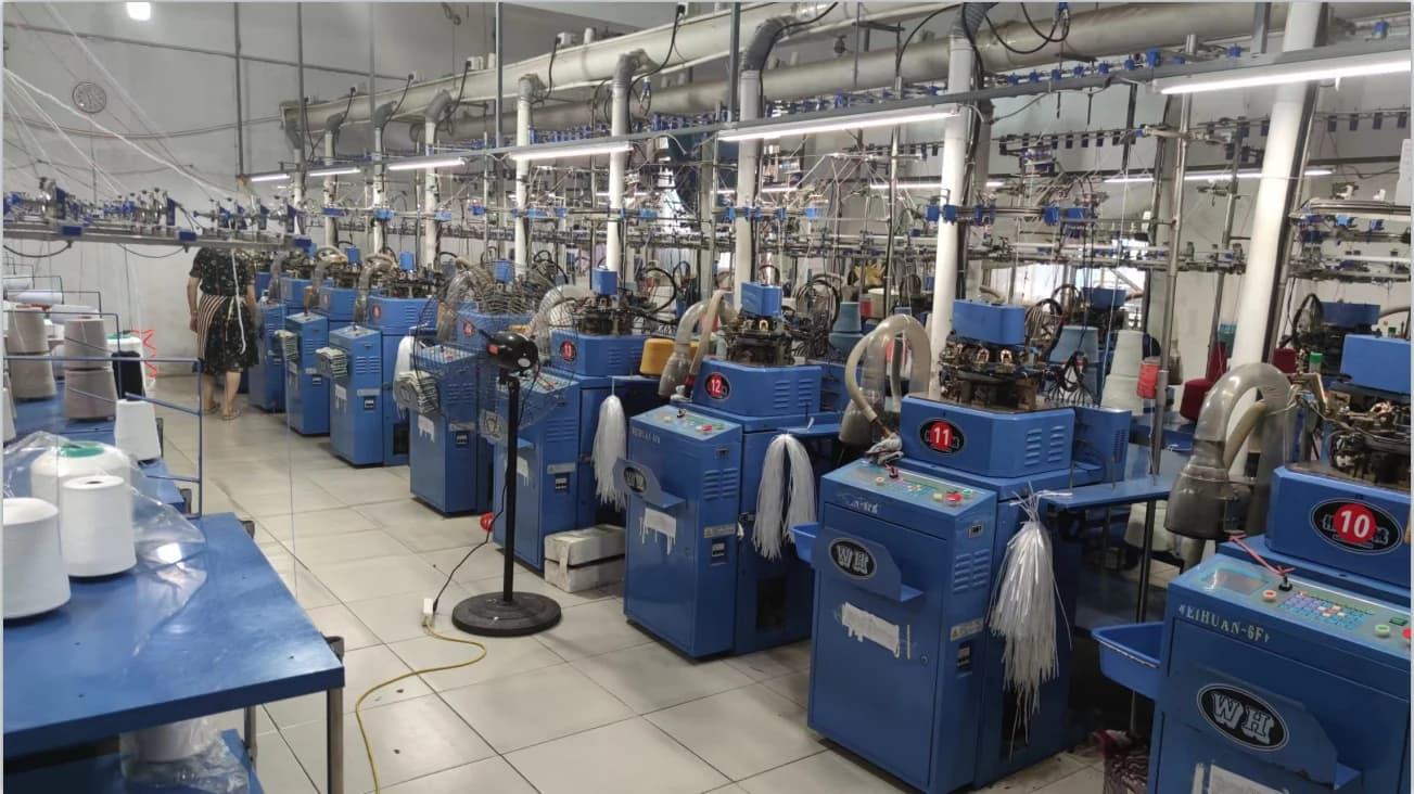 AIGE factory knitting floor
